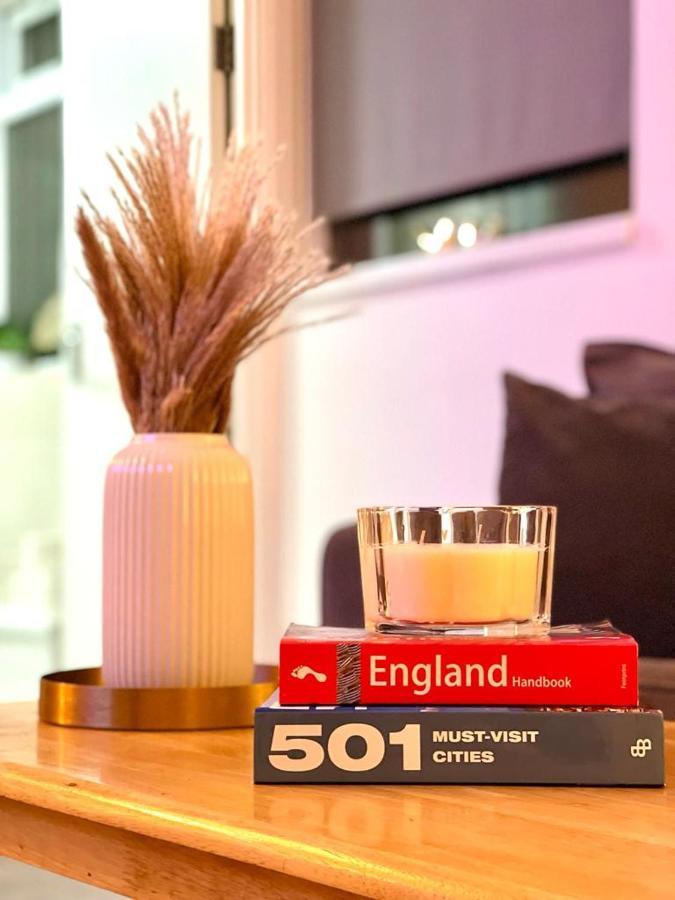 Enchanting One Bed Flat With Free Parking ヘンドン エクステリア 写真