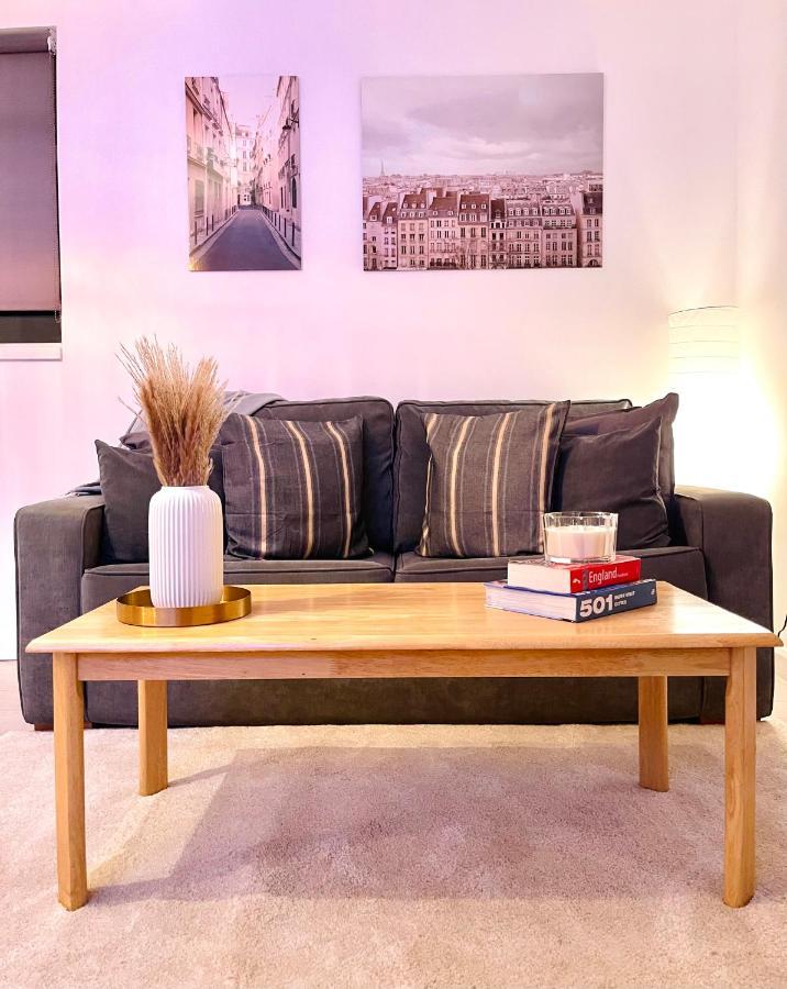 Enchanting One Bed Flat With Free Parking ヘンドン エクステリア 写真