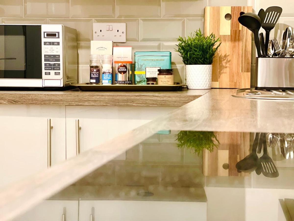 Enchanting One Bed Flat With Free Parking ヘンドン エクステリア 写真